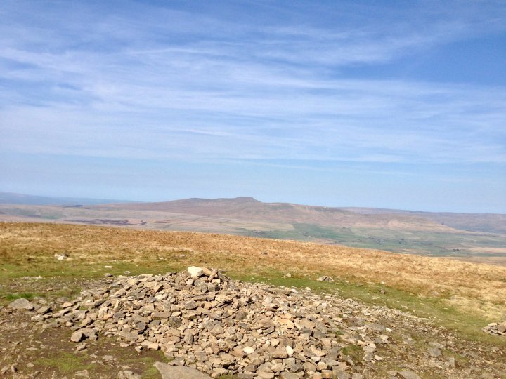 Pen-y-ghent / Plover Hill