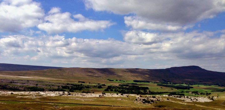 Ingleborough / Simon Fell