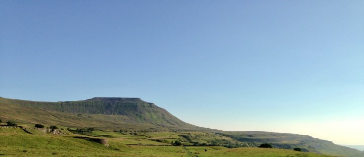 Ingleborough / Simon Fell