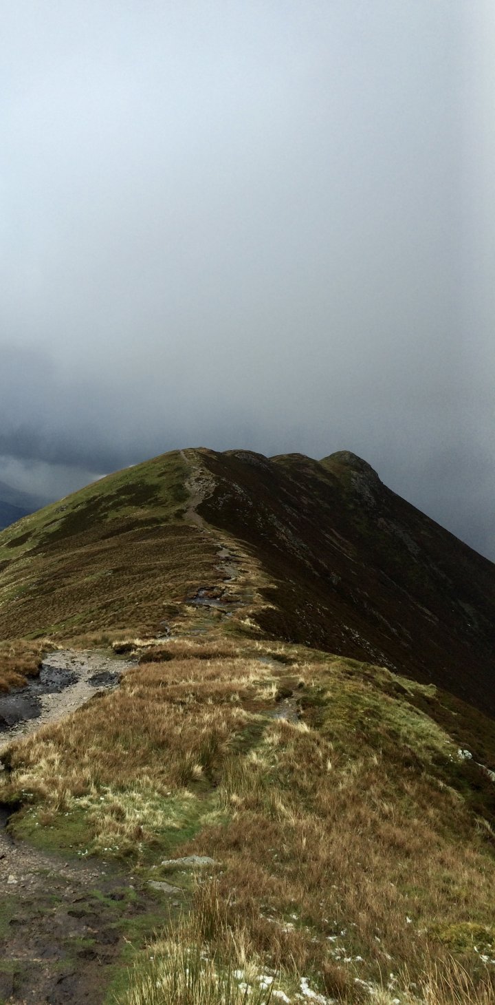 Grisedale Pike / Hobcarton Crag / Hopegill Head / Whiteside East Top / Whiteside / Crag Hill / Sail / Scar Crags / Causey Pike / Outerside / Barrow