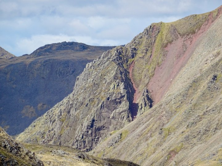 Rossett Pike / Allen Crags / Red Beck Top / Glaramara / Combe Head / Dovenest Top / Rosthwaite Fell - Bessyboot