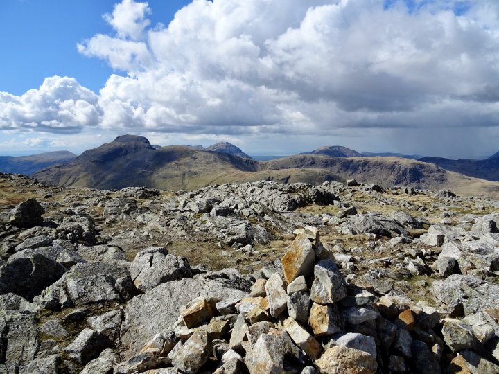 Rossett Pike / Allen Crags / Red Beck Top / Glaramara / Combe Head / Dovenest Top / Rosthwaite Fell - Bessyboot