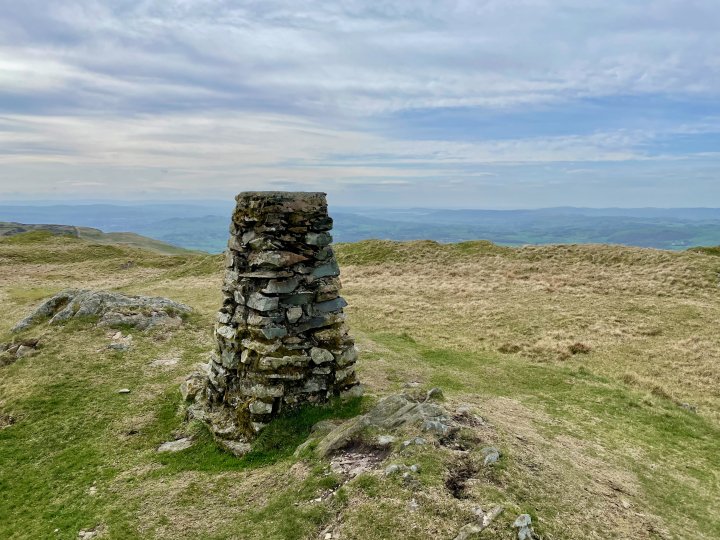 Ulgraves / Potter Fell - 2 / Potter Fell - 1 / Brunt Knott / Green Quarter / Hollow Moor / High Knott / Hugill Fell (Wainwright Summit) / Reston Scar